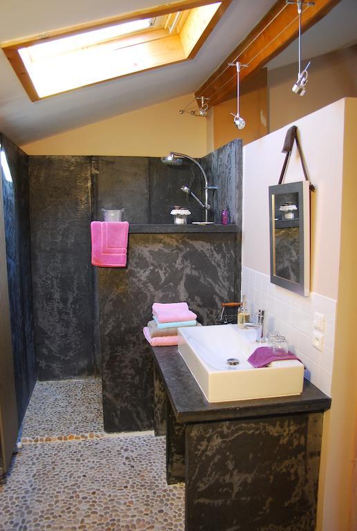 Clos De Pomeir Guest House Pommiers  ภายนอก รูปภาพ