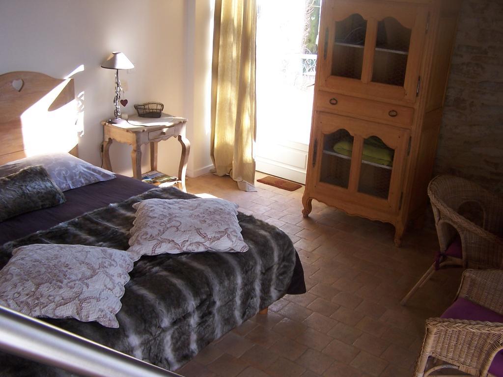Clos De Pomeir Guest House Pommiers  ภายนอก รูปภาพ